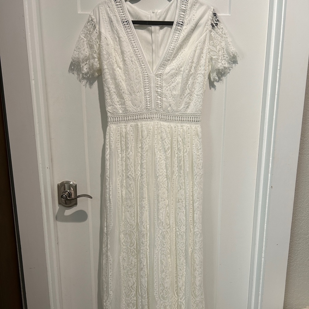 Elegant White Lace Dress